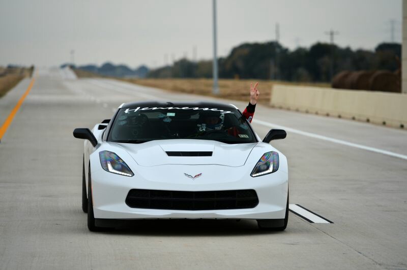 Hennessey_Corvette-C7_Toll-Road08